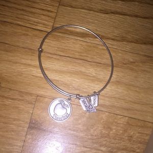wind & fire Jewelry - Brand new never been worn wind & fire Jewelry - Brand new never been worn